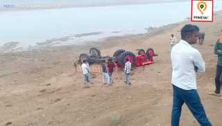अवैध मोरंग खनन में लगे ट्रैक्टर-ट्राली की चपेट में आने से एक महिला की दर्दनाक मौत,एक महिला घायल