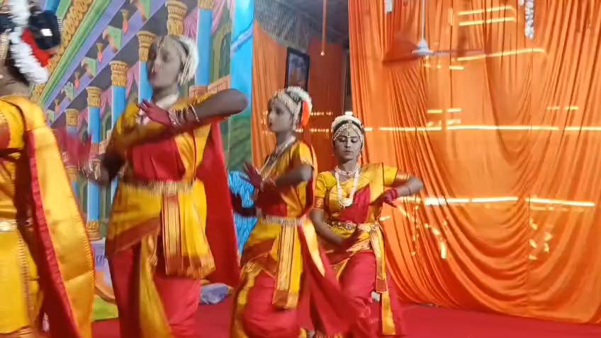 राममंदिर में हैदराबाद के कला साधकों ने की नृत्य आराधना....