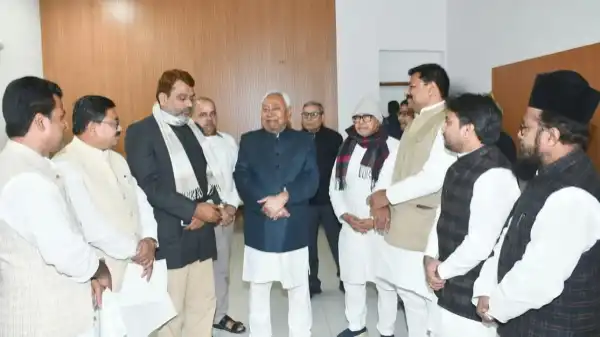 सीएम नीतीश कुमार से मिले AIMIM के सभी 5 विधायक