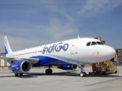 इंडिगो की उड़ानों में देरी से अफरातफरी, दिल्ली-पटना फ्लाइट का वीडियो