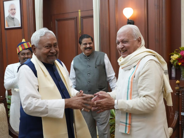 नीतीश कुमार ने राज्यपाल को सौंपा इस्तीफा, नई सरकार 20 नवंबर को बनेगी  