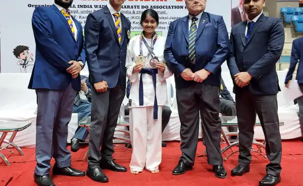 आराध्या पांडेय का शानदार कमाल: WKI इंटरनेशनल कराटे चैंपियनशिप 2025 में स्वर्ण पदक