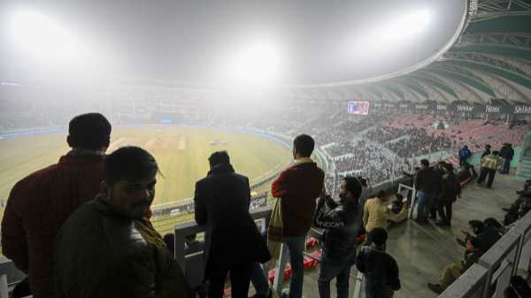 तीन बोरा गेहूं बेचकर आए थे मैच देखने, कोहरे ने छीना मैच, लखनऊ में रद्द हुआ IND vs SA चौथा T20