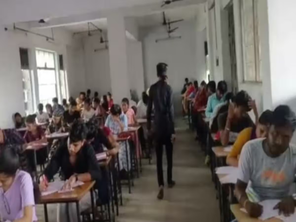 भिंड के सरकारी कॉलेज में सामूहिक नकल, 29 छात्र हुए गिरफ्तार